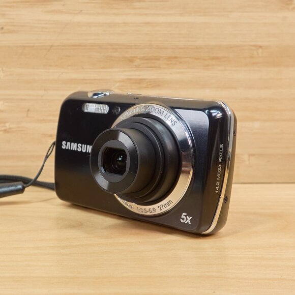 Samsung PL20 14.2MP Digital Camera, with 5x Optical Zoom, Black - Picture 3 of 7